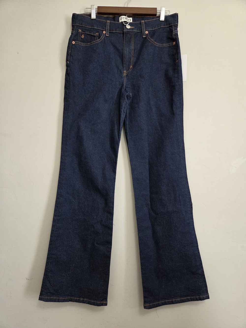 E'tica  HIGH RISE FLARE DARK RINSE Women's Size 30